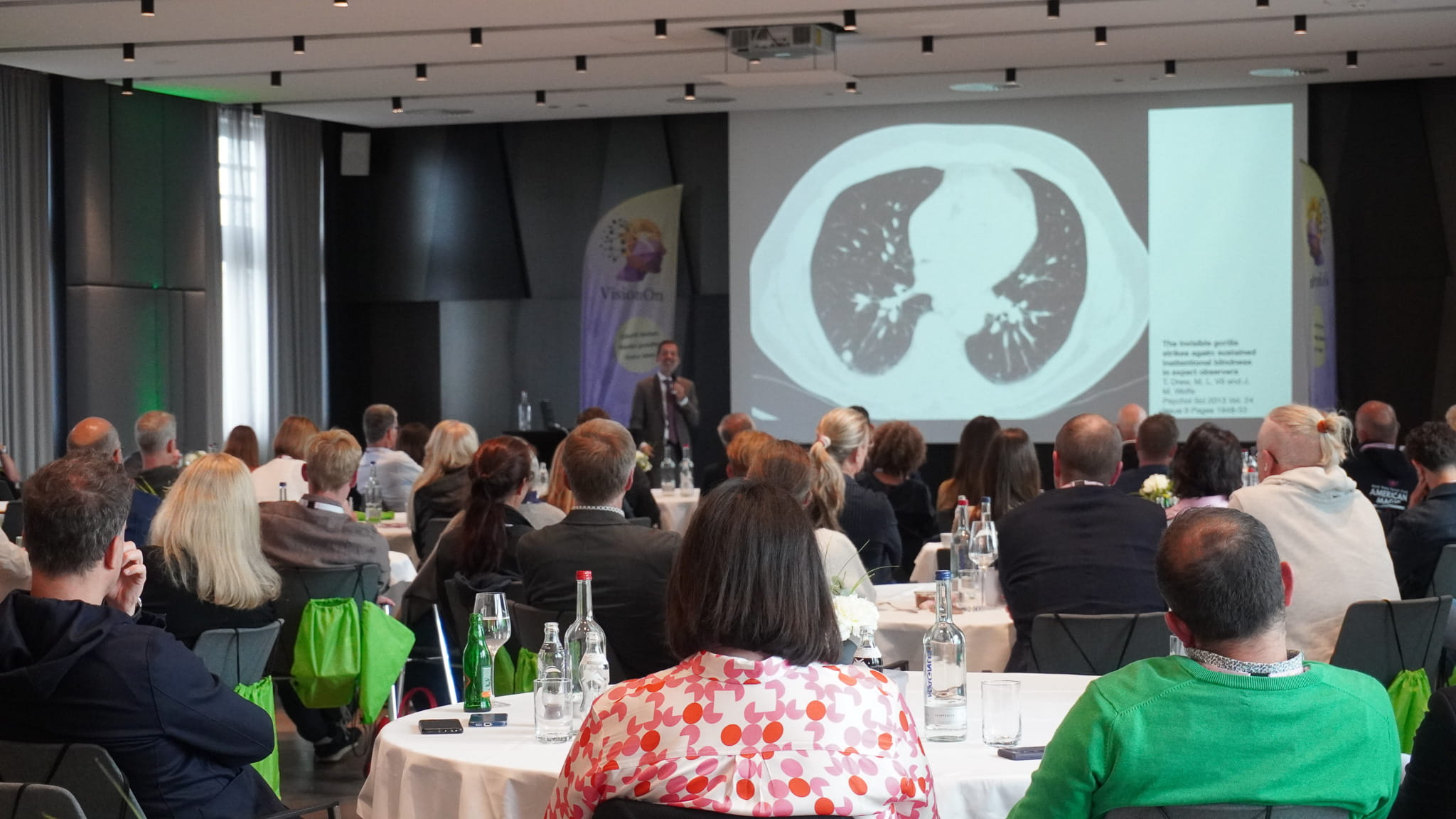 VisionOn: Prof. Dr. Falk Schwendicke – Innovativer Vordenker bei VisionOn, vision-on.de